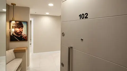 Cadde 54 AVM F Blok’taki 102 numaralı klinik girişi