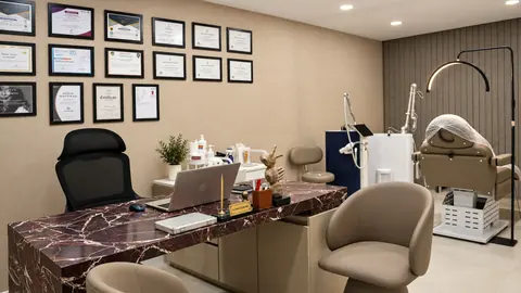 Kliniğin ana işlem ve görüşme odası